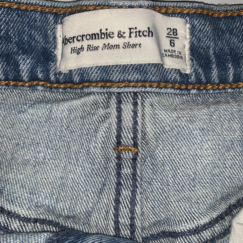 ABERCROMBIE & FITCH Mom Shorts Womens 28/6 Blue Denim High Rise Cut‎ Off Raw Hem - Picture 4 of 8